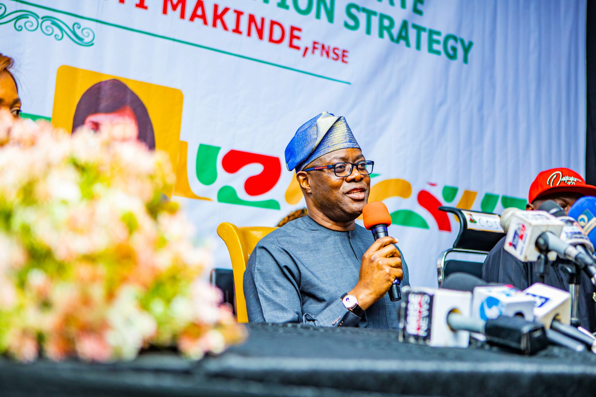 Makinde offers Oyo workers N10,000 salary top-up over fuel price hike.