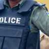 Policemen allegedly shoot another suspect on suspicion of possessing illicit drugs.